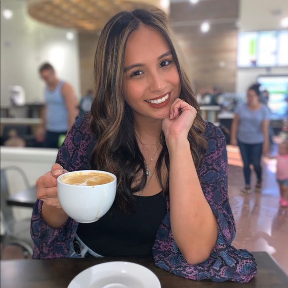 Meet your Posher, Angela - Picture 2 of 8